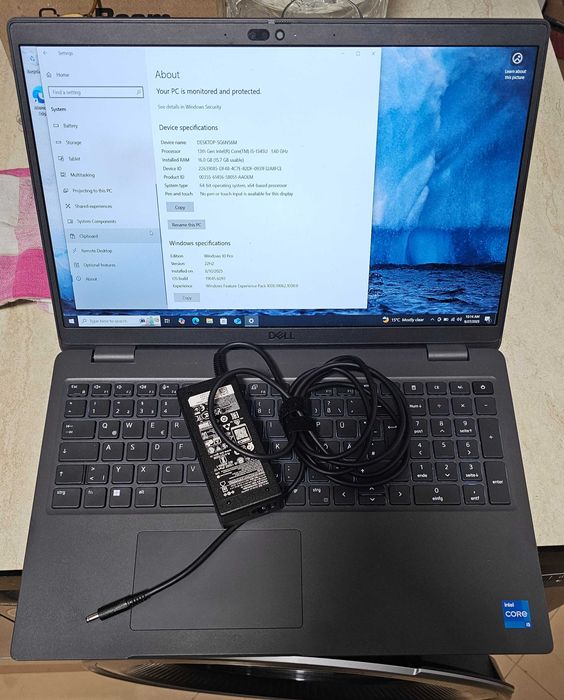 Dell Latitude 3540 i5 1345u 16Gb ram 256Gb SSD