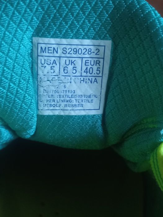 Vând pantofi sport Saucony