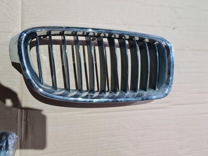 Grila radiator dreapta BMW Seria 3 F30