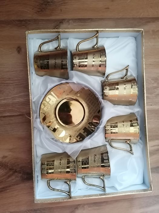 Чаши чисто нови с кутии