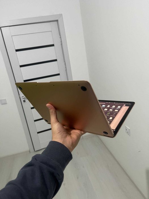 Продается MacBook (air) Retina 12" (2017) — идеальное состояние!