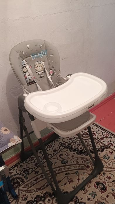 Кормящий стол продается срочно