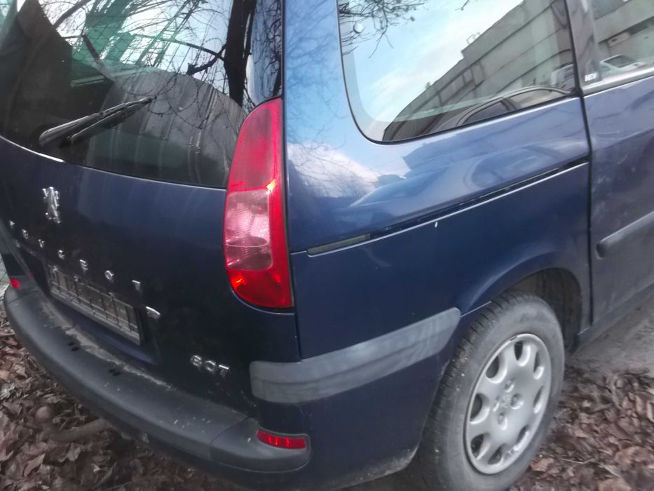 Пежо 807 2.2 128 к.с.2005 год.Само на части