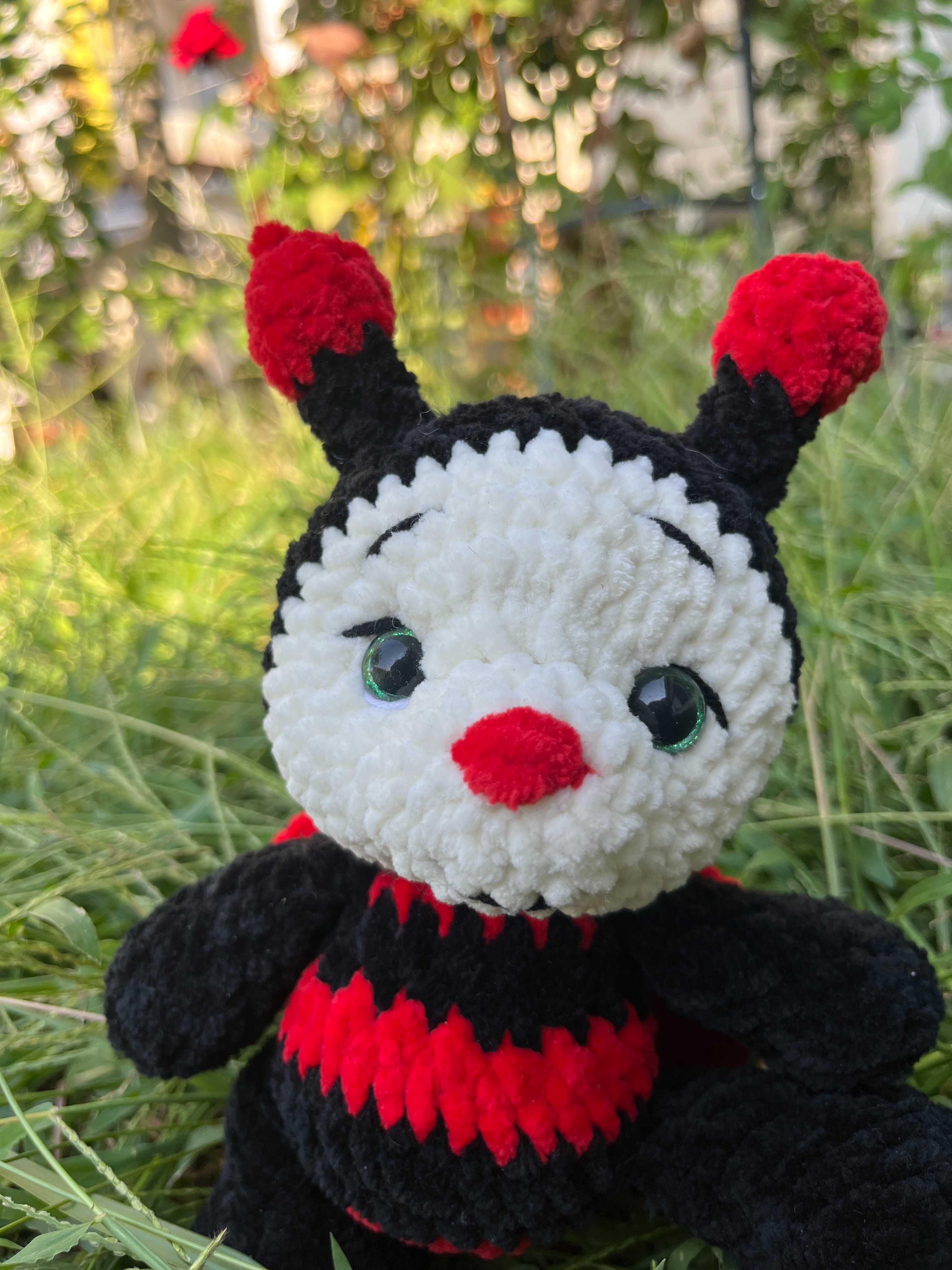 Ръчно изплетена калинка/ Амигуруми
