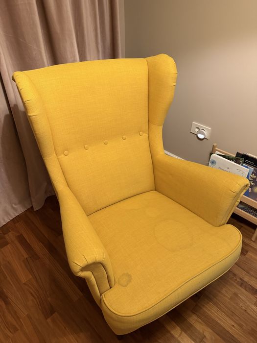 Fotoliu si taburet Ikea, Skiftebo galben