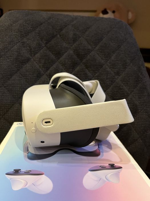 Meta quest 3s.