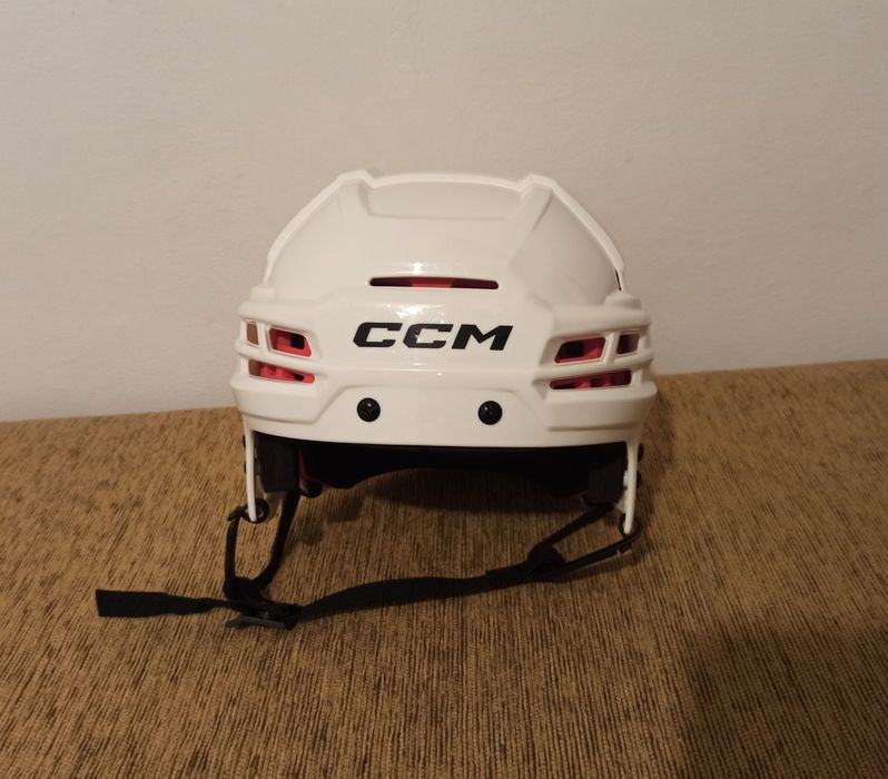 Cască hockey CCM Tacks 70. (NOUĂ)