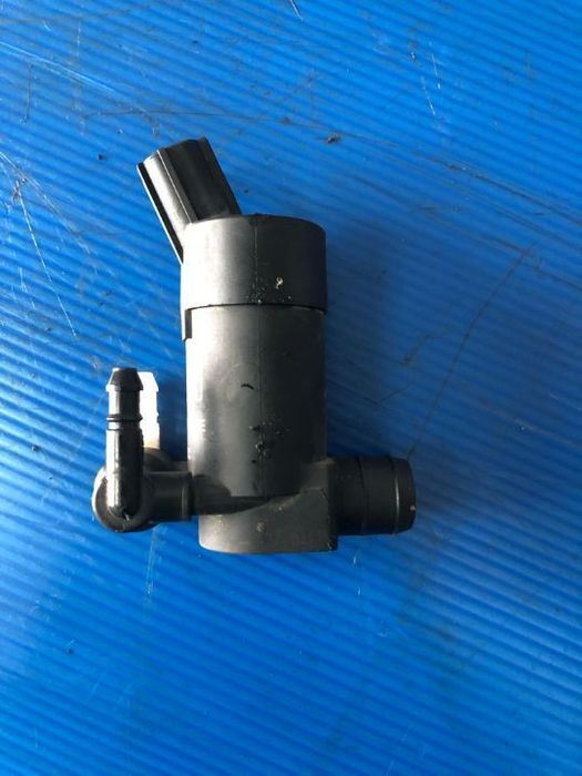 pompa de apa spalare parbriz ford focus 2