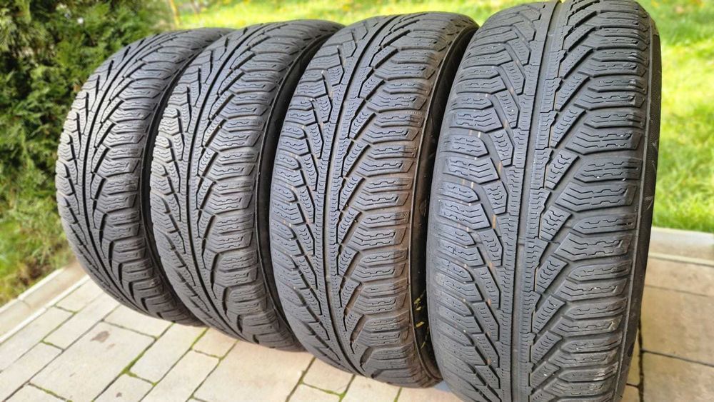 Anvelope iarna 215 55 R 17 Uniroyal