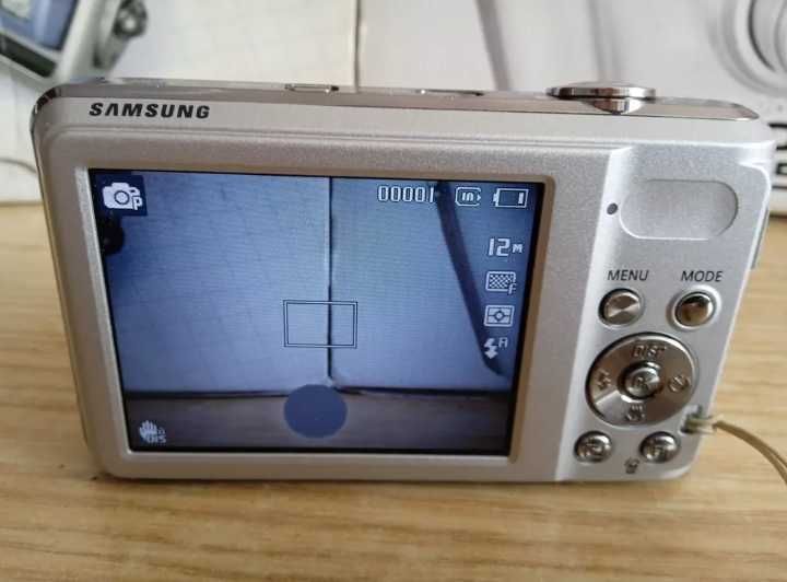 Цифровая фотокамера Samsung PL80