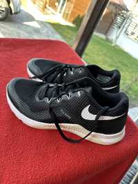 Nike fly wire 40