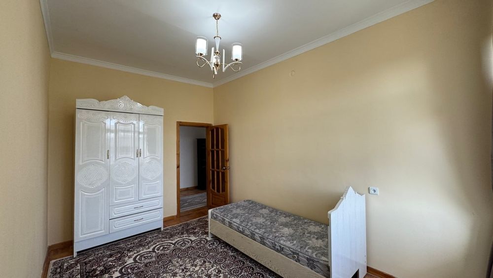 Срочно! На Бульваре Сдаётся 4х комнатная квартира