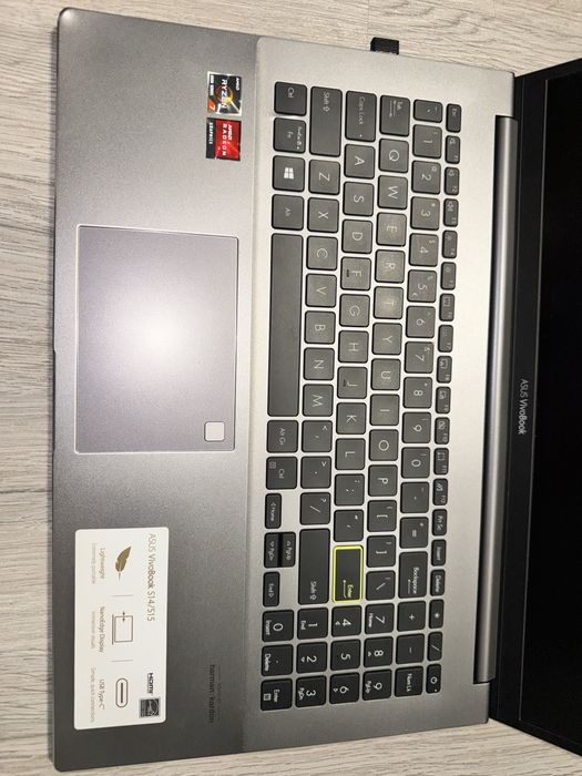 Laptop Asus VivoBook