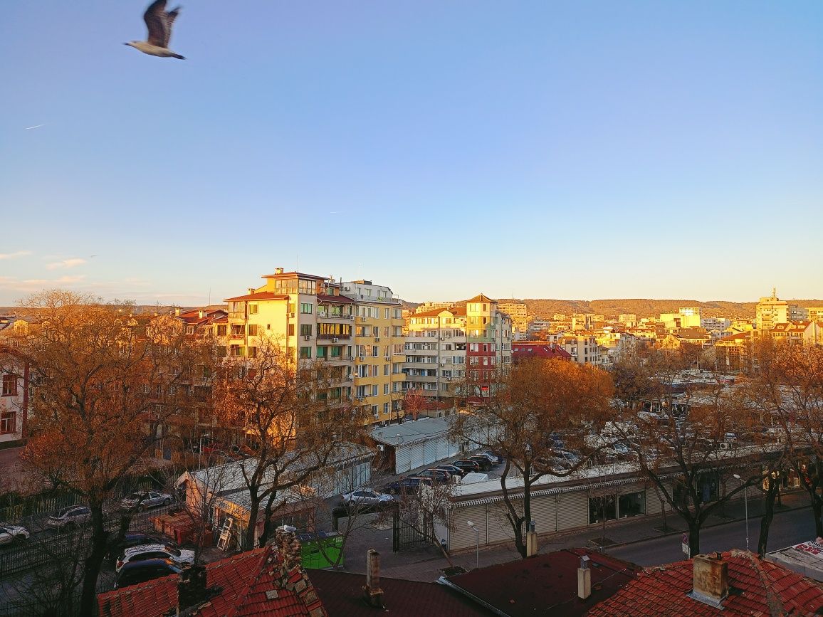 Дава се под наем Едностаен апартамент в Варна, Колхозен пазар - 27 кв.м за 280.5 € - Снимка #10
