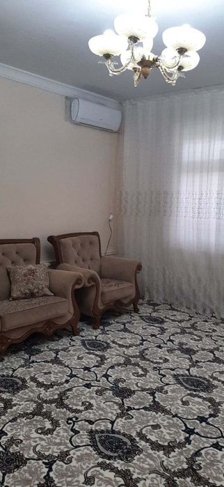 Срочно продаю 3 комнатная квартира с мебелью на Юнусабаде 2-кв, метро
