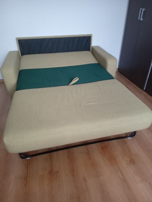 Vand canapea 2 persoane extensibila