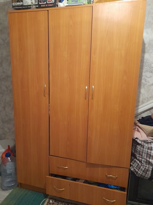 Шифоньер сатылады 17 мың теңге