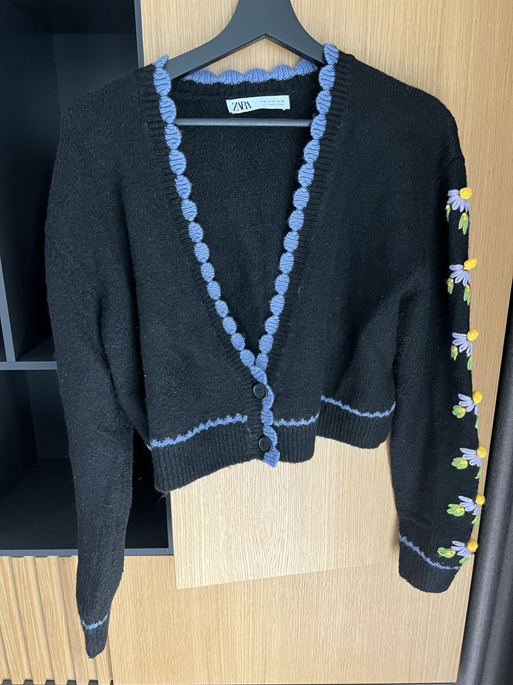 Пуловер и жилетка Zara