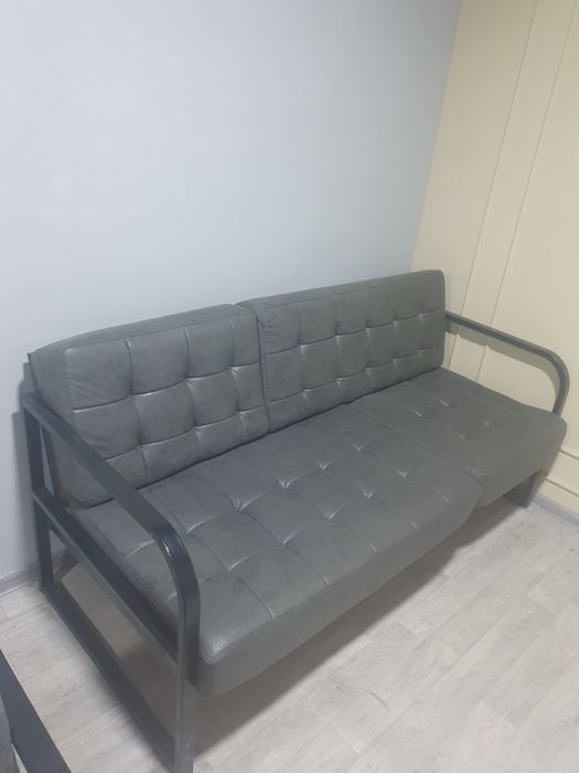 Диван сотилади профилдан тахланган