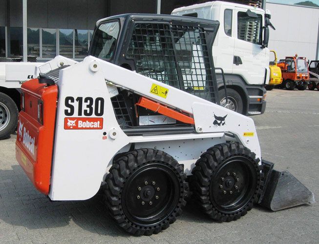 Inchiriez bobcat s 130