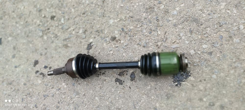 Полуоски за Киа Соренто 2.5 црди Dqsna poluoska za Kia Sorento