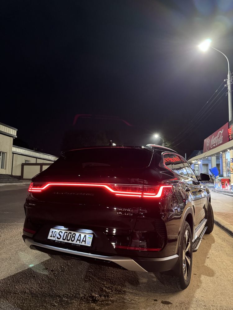 BYD Song Plus Flagship DM-i AWD