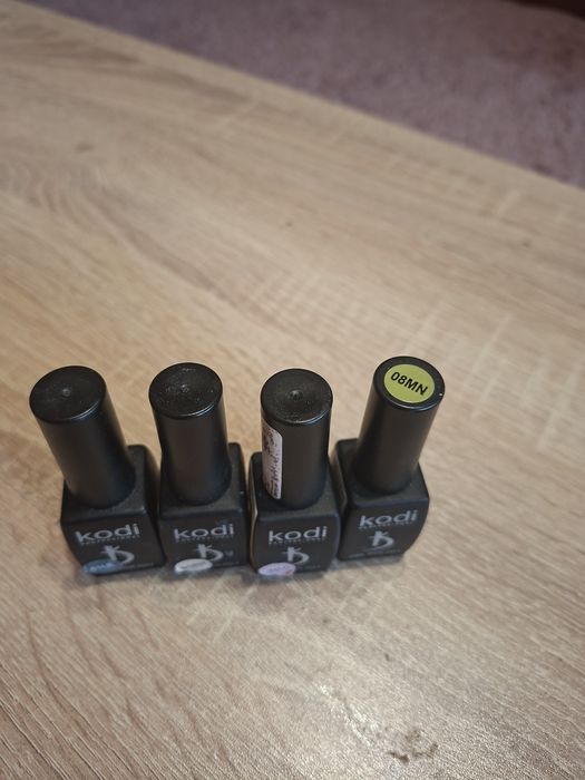 Гел.лакове. блускай, Cincinnati DNK,lukum