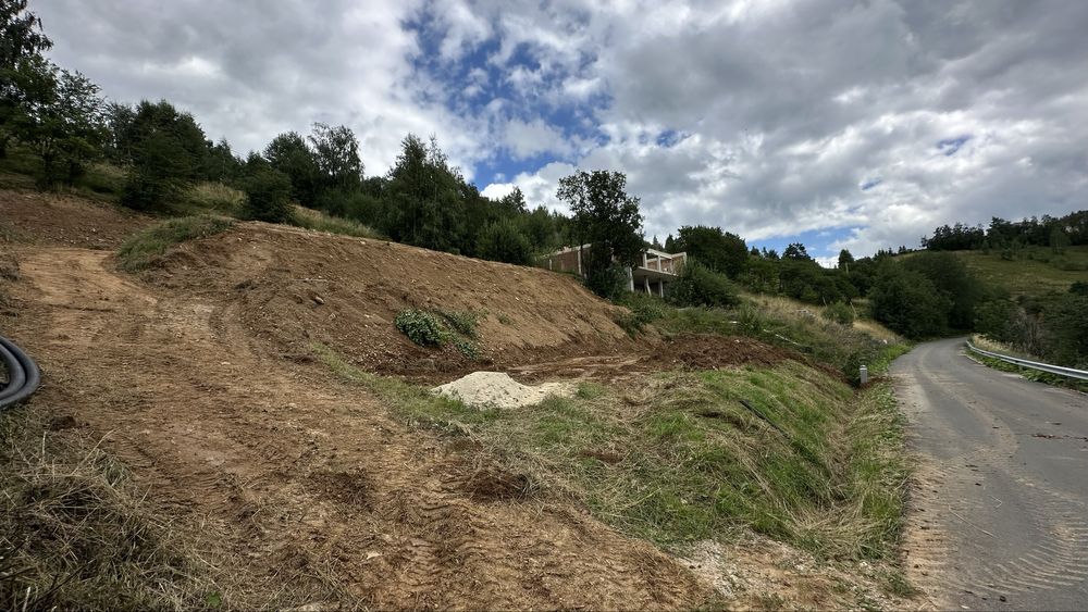 Vand teren 1363 m2 Muntele Rece