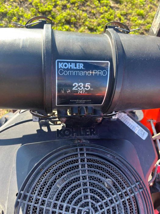 Tractor de tuns iarba profesional KUBOTA Z724