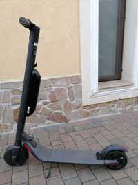 Vand triotineta electrica Ninebot by segway cu baterie externa