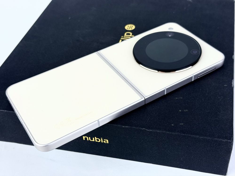 НОВ!  ZTE Nubia Flip 5G 256GB 8RAM Sunshine Gold Гаранция!