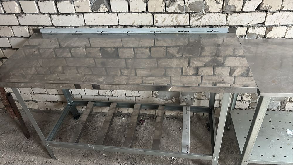 Продам разделочные столы