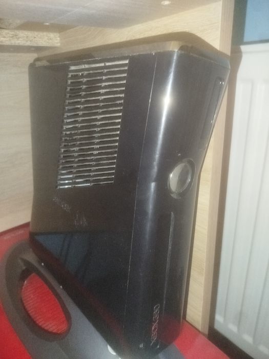 Xbox 360, citiți descrierea