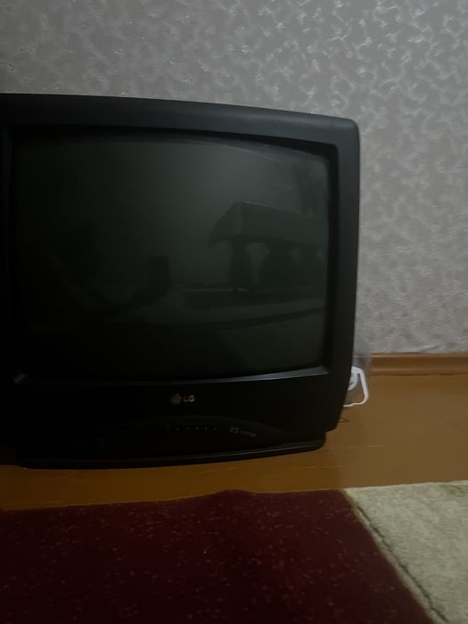 Продам советский 5000 тенге  телевизор LG рабочее состояние