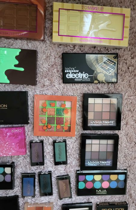 Нова и малко използвана козметика Kiko, Nyx, Este Lauder и други.