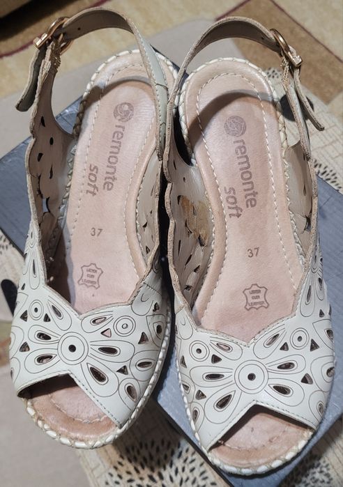 Sandale de piele bej