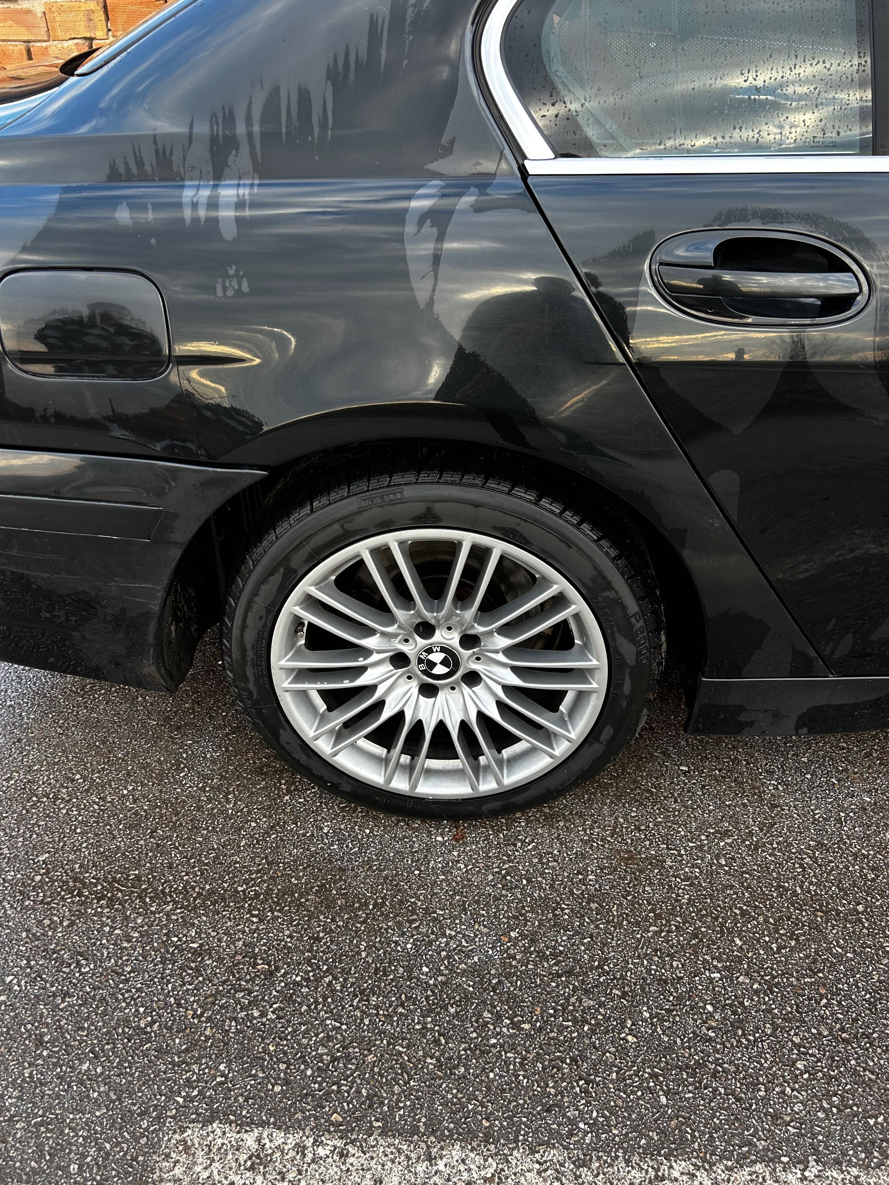 BMW 730 черен на цвят