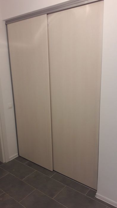 Usi debara cu balamale sau glisante