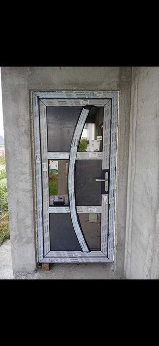 Tamplarie Pvc.Reparatii termopane.Plase insecte.Rulouri motor.jaluzele