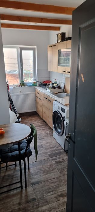 închiriere garsoniera la curte