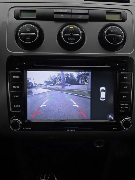 VW Touran | 1.9 TDI | Навигация | Задна камера |+4 летни гуми с джанти