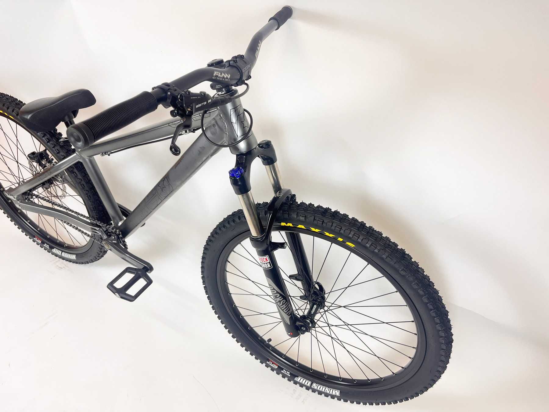 НОВИ цяло колело DRAG C2 ROCKSHOX XC30 dirt jump дърт DJ колело