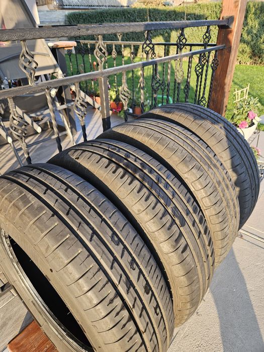 Vând cauciucuri vară 185/65 R15