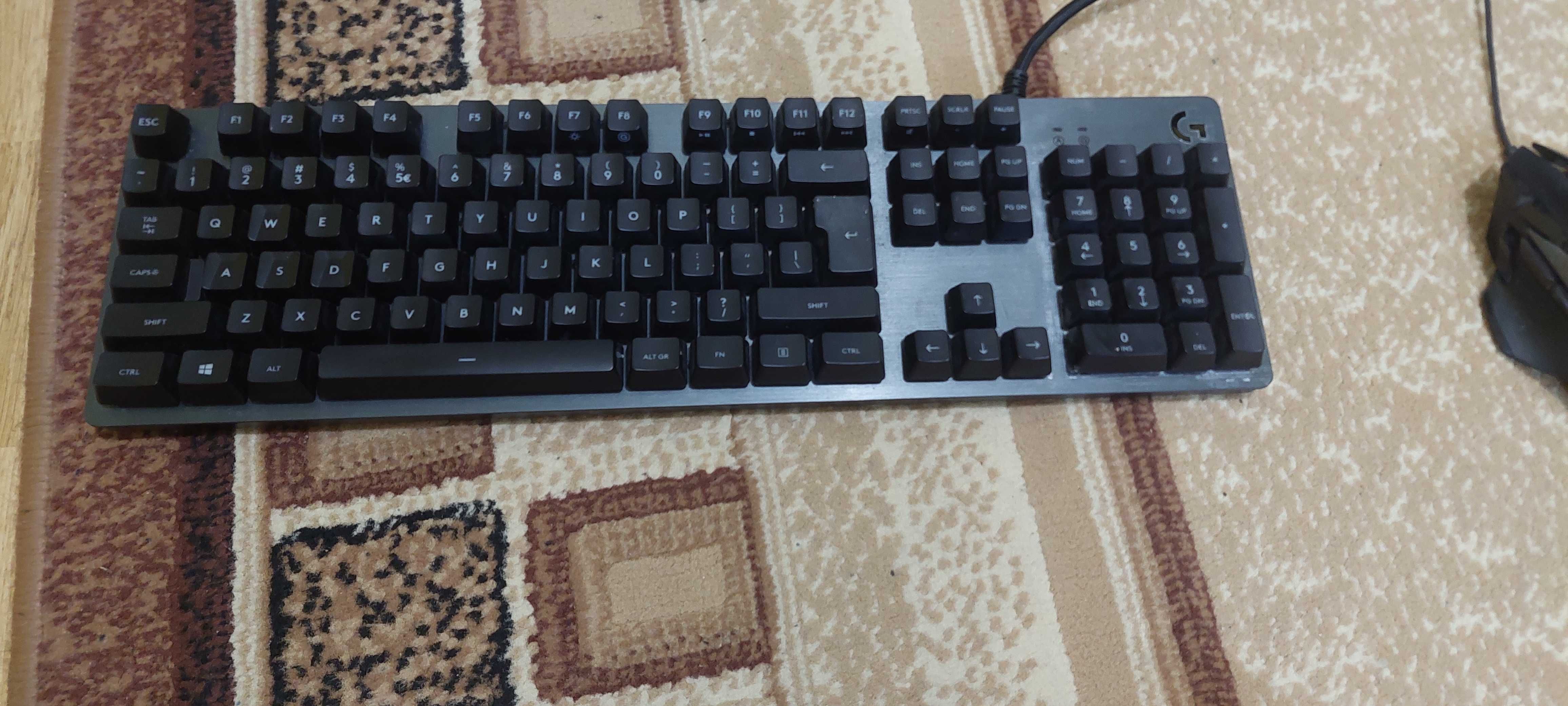 Tastatura Logitech + mouse logitech