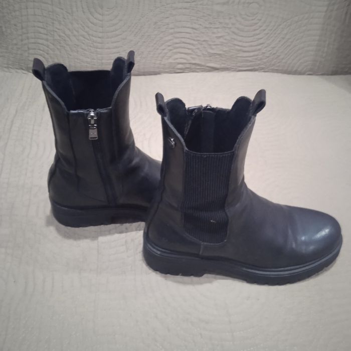 Продавам зимни боти