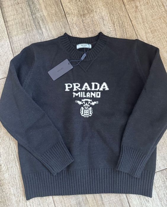 Дамски пуловер нов