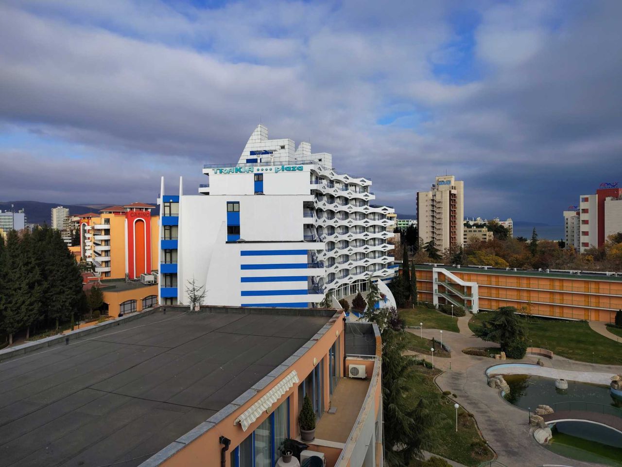 Продава се Двустаен апартамент в к.к. Слънчев бряг - 91 кв.м за 880 €/кв.м - Снимка #15