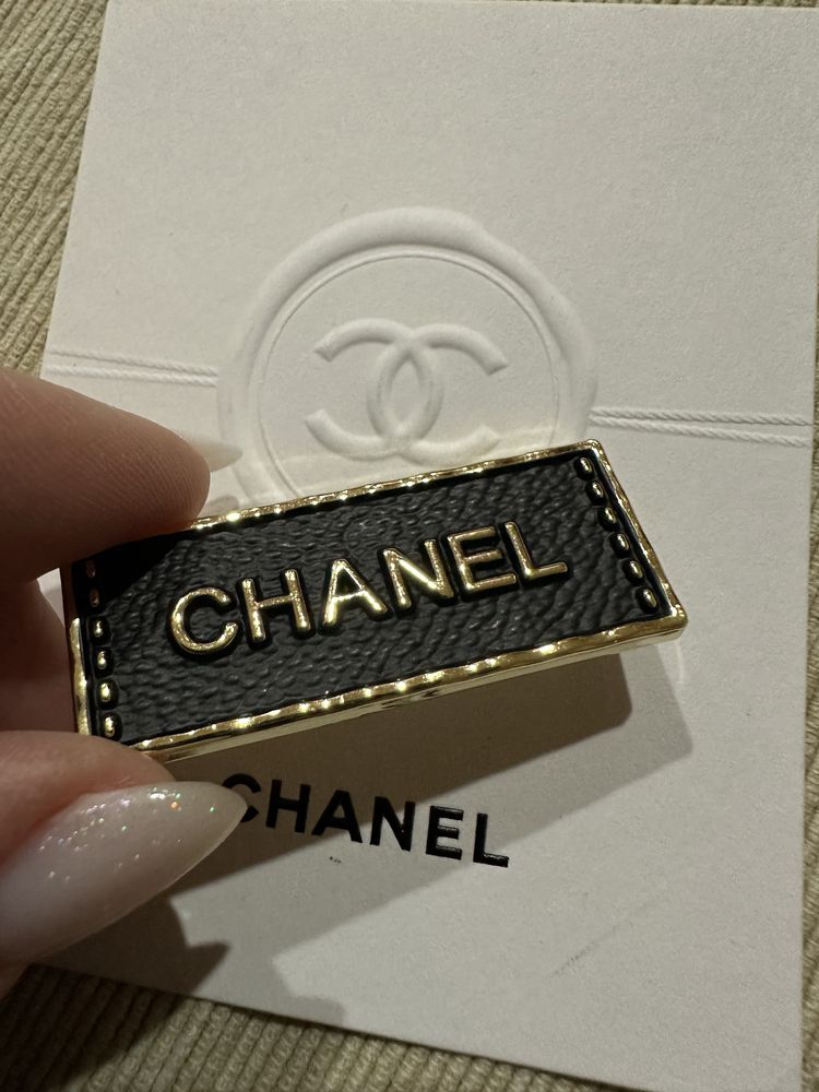 Брошка Chanel!Висок клас!