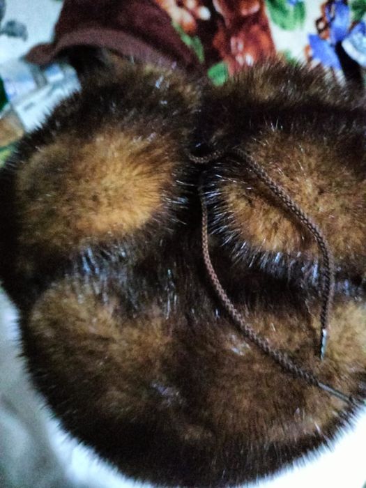 Продам шапки в идеальном состоянии