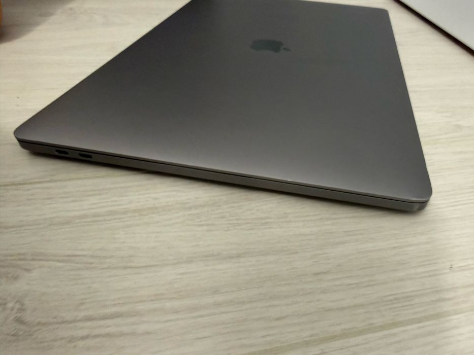 Laptop Apple MacBook Pro 16” 2020 I7 2.6Ghz 32Gb 512Gb